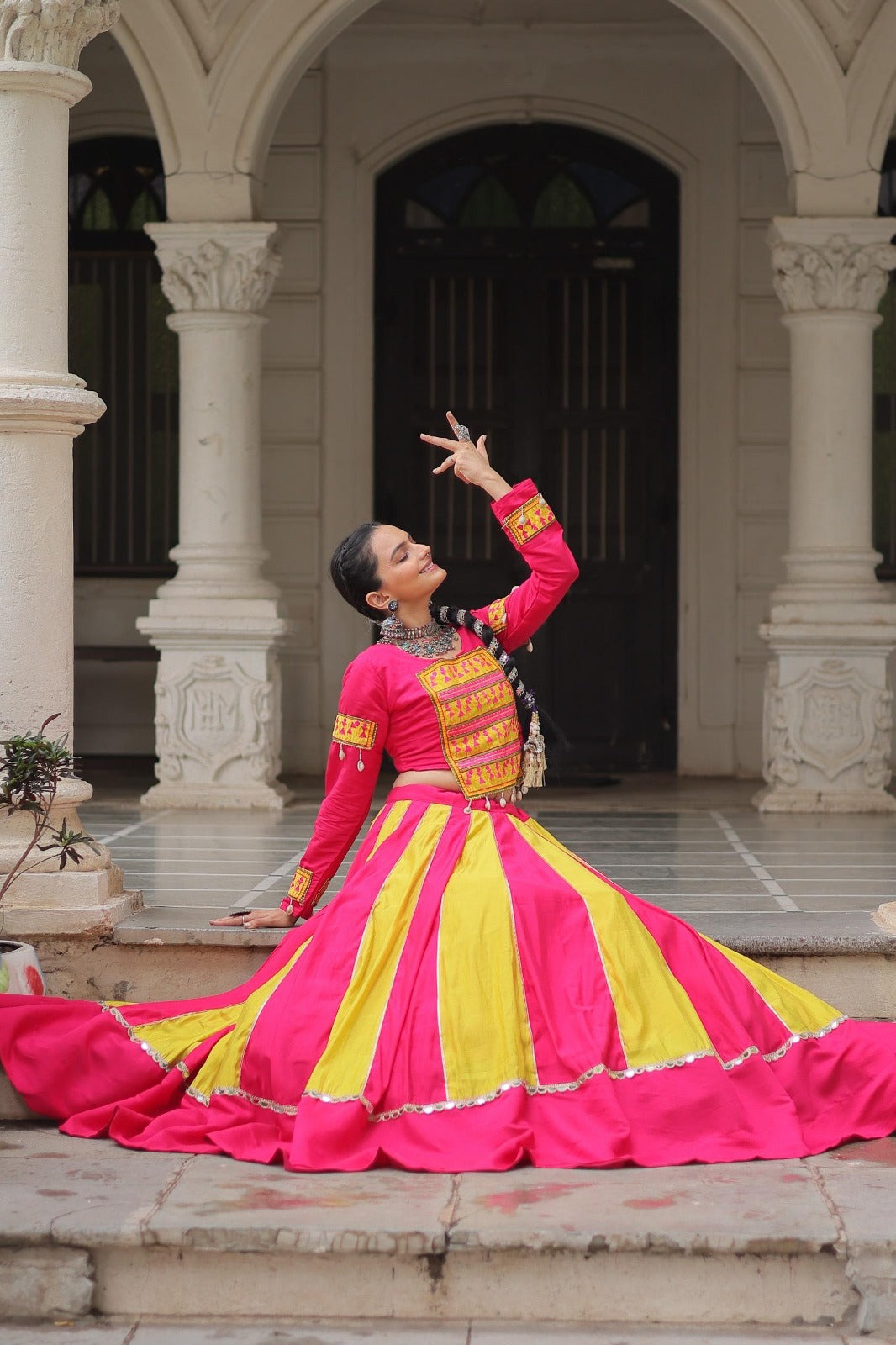 Presenting Designer Navratri Chaniya Choly